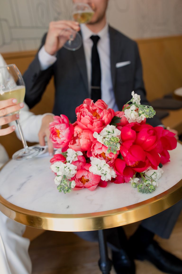 buchet mireasa bujori