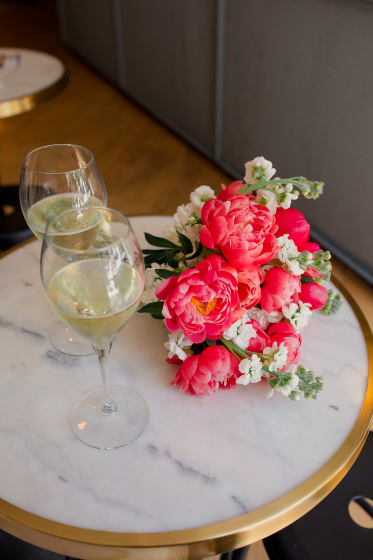 buchet mireasa bujori