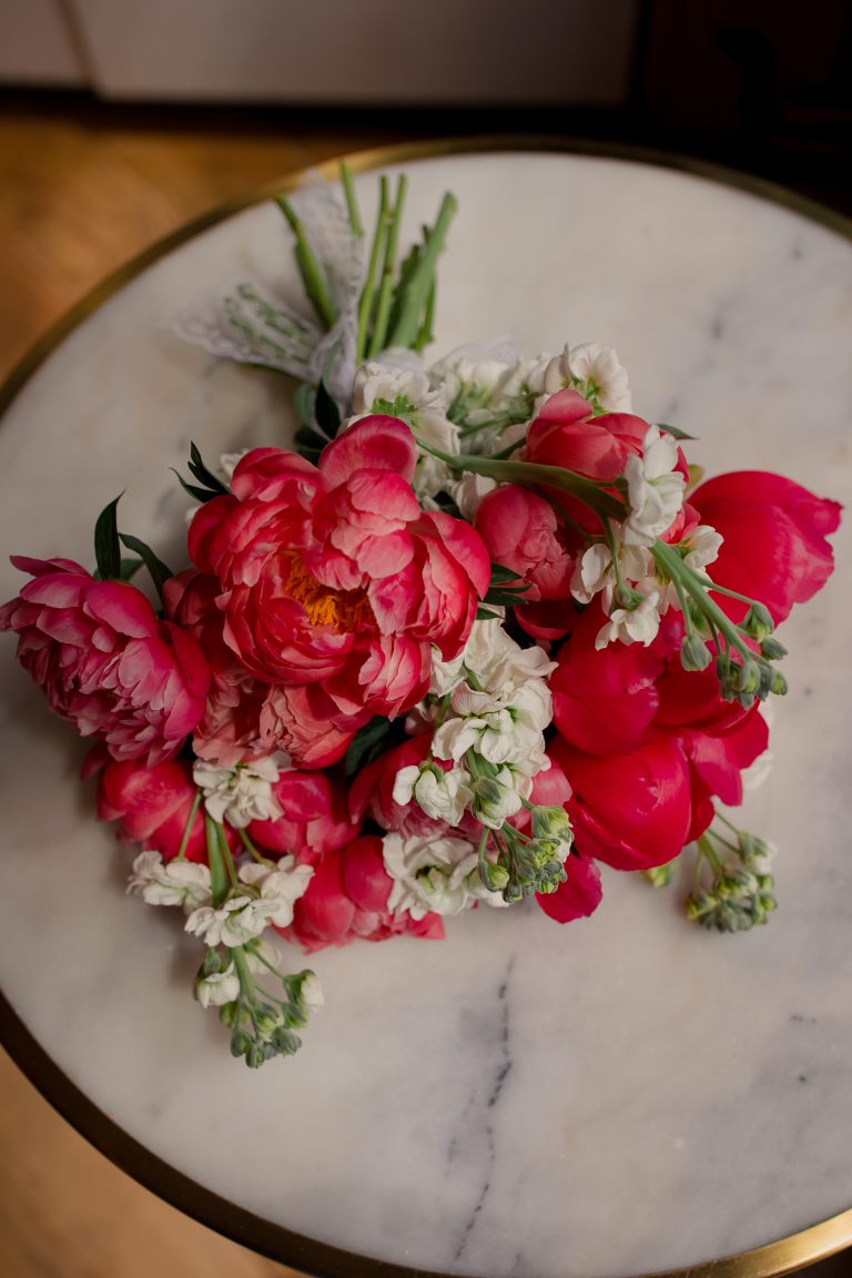 buchet mireasa bujori