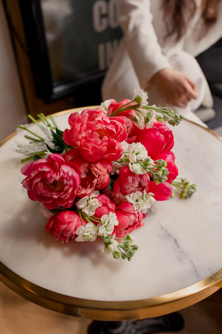 buchet mireasa bujori