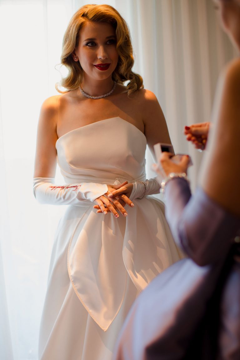 punerea inelului pe deget